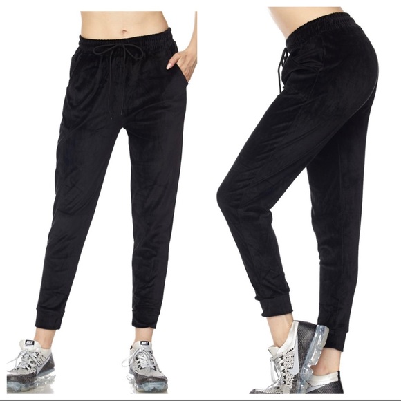 Chic black Velour Velvet side pocket joggers - Picture 2 of 3